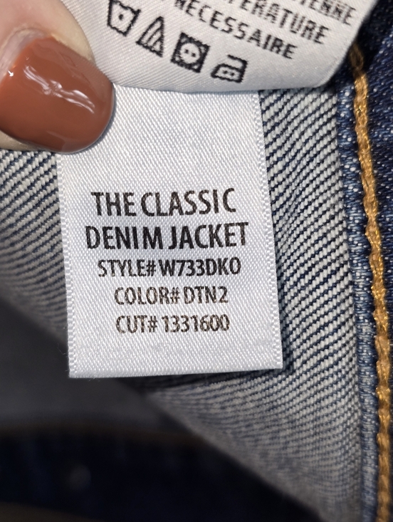 Hudson "The Classic" Distressed Denim Jean Trucker Jacket Rose Embroidery Size M - Picture 12 of 14